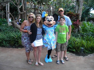 Minnie & Family @ Aulani Resort!